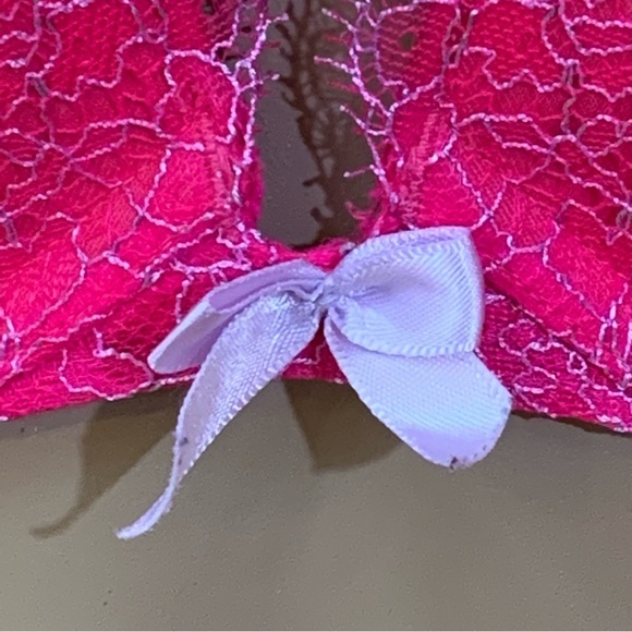 Victoria’s Secret Very Sexy Pink Push-up Bra 32DDD - Picture 2 of 9